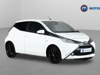 Used Toyota Aygo x-style 69 HP (50 kW) 2018 White Hatchback