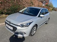 Used Hyundai i20 Premium 90 HP (66 kW) 2016 Silver Hatchback