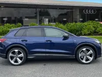 Nouă Audi Q4 e-tron Black Edition 210 kW (286 CP) 2026 Albastru SUV