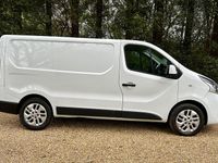Używany Renault Trafic 120 KM (88 kW) 2019 Biały Minivan