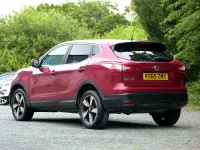 Used Nissan Qashqai N-TEC 130 HP (95 kW) 2016 Red SUV