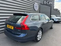 Used Volvo V90 Momentum 187 HP (137 kW) 2018 Blue Estate
