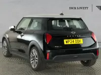 Używany Mini Cooper Hatch 154 KM (113 kW) 2024 Czarny Hatchback