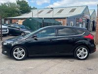 Used Ford Focus Zetec 125 HP (91 kW) 2015 Black Hatchback