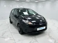 Begagnad Ford Fiesta 2010 Svart Halvkombi