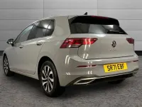 Second-hand VW Golf VIII 130 CP (95 kW) 2022