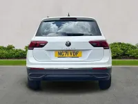 Używany VW Tiguan Active 130 KM (95 kW) 2022 Biały SUV