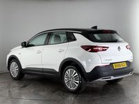Used Vauxhall Grandland X Sport 131 HP (96 kW) 2018 White SUV