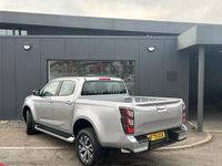 New Isuzu D-Max 163 HP (119 kW) 2025 Mercury silver Pickup