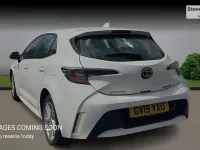 Used Toyota Corolla 122 HP (89 kW) 2019 White Hatchback