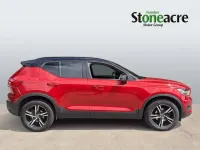 Used Volvo XC40 R-Design 163 HP (119 kW) 2021 Red SUV