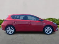 Used Toyota Auris Hybrid 2016 Red Hatchback