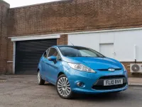 Używany Ford Fiesta Titanium 94 KM (69 kW) 2010 Niebieski Hatchback