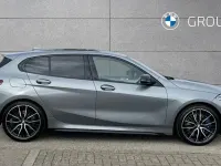 Usado BMW M135 Shadowline 306 CV (225 kW) 2022 Gris Utilitario