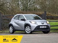 Used Toyota Aygo X PURE 72 HP (52 kW) 2023 Silver SUV
