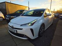 Used Toyota Prius Active 122 HP (89 kW) 2021 White Hatchback
