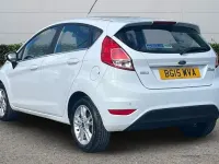 Usado Ford Fiesta Zetec 101 CV (74 kW) 2017 Utilitario