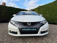 Used Honda Civic ES 142 HP (104 kW) 2012 White Hatchback