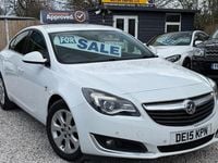 Used Vauxhall Insignia SRi 140 HP (102 kW) 2015 White Hatchback
