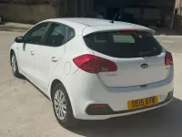 Used Kia Ceed 2015 White Hatchback