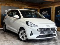 Used Hyundai i10 SE 84 HP (61 kW) 2021 White Hatchback