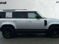 Used Land Rover Defender SE 249 HP (183 kW) 2023 Metallic  hakuba silver SUV