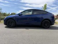 Used Tesla Model Y Long Range AWD 378 kW (514 HP) 2023 Blue SUV