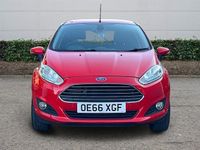 Used Ford Fiesta Titanium 125 HP (91 kW) 2017 Red Hatchback