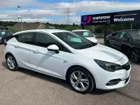 Used Vauxhall Astra SRi 145 HP (106 kW) 2021 White Hatchback