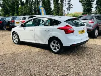 Used Ford Focus Zetec 2013 White Hatchback
