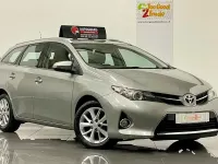 Used Toyota Auris Touring Sports 88 HP (64 kW) 2015 Estate