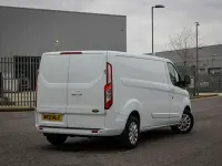 Used Ford Transit Custom Limited 185 HP (136 kW) 2021 White Van