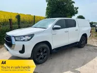 Second-hand Toyota HiLux 150 CP (110 kW) 2022 Alb Pickup