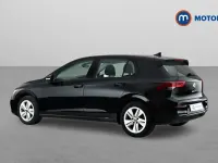 Second-hand VW Golf VIII Life 131 CP (96 kW) 2024 Hatchback