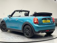 Used Mini Cooper Classic 134 HP (98 kW) 2020 Green Hatchback