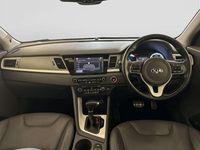 Used Kia Niro First Edition 139 HP (102 kW) 2016 Grey SUV