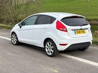 Used Ford Fiesta Zetec 2011 White Hatchback
