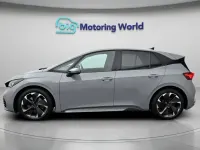 Begagnad Cupra Born e-Boost 169 kW (231 HK) 2025 Grå Halvkombi