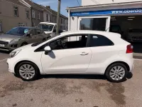 Used Kia Rio 84 HP (61 kW) 2012 White Hatchback