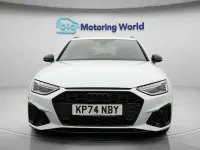 Usado Audi A4 Black Edition 163 CV (119 kW) 2024 Blanco Familiar