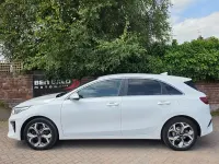 Used Kia Ceed 2019 White Hatchback