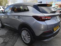 Used Vauxhall Grandland X Sport 130 HP (95 kW) 2018 Grey SUV