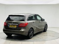 Begagnad Mercedes B180 122 HK (89 kW) 2012 Grå Minibuss