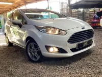 Used Ford Fiesta Zetec 2013 White Hatchback