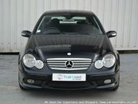 Usado Mercedes C180 156 HP (114 kW) 2008 Coupé