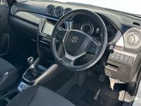 Used Suzuki Vitara SZ-T 129 HP (94 kW) 2022 White SUV