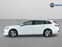 Begagnad VW Passat Life 204 HK (150 kW) 2025 Vit Kombi