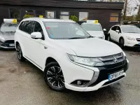 Used Mitsubishi Outlander P-HEV 2017 White Estate