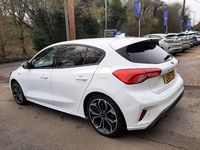Used Ford Focus ST-Line X 125 HP (91 kW) 2019 Frozen white Hatchback