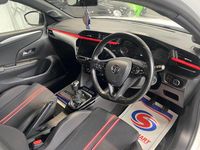 Used Vauxhall Corsa SRi 100 HP (73 kW) 2020 White Hatchback